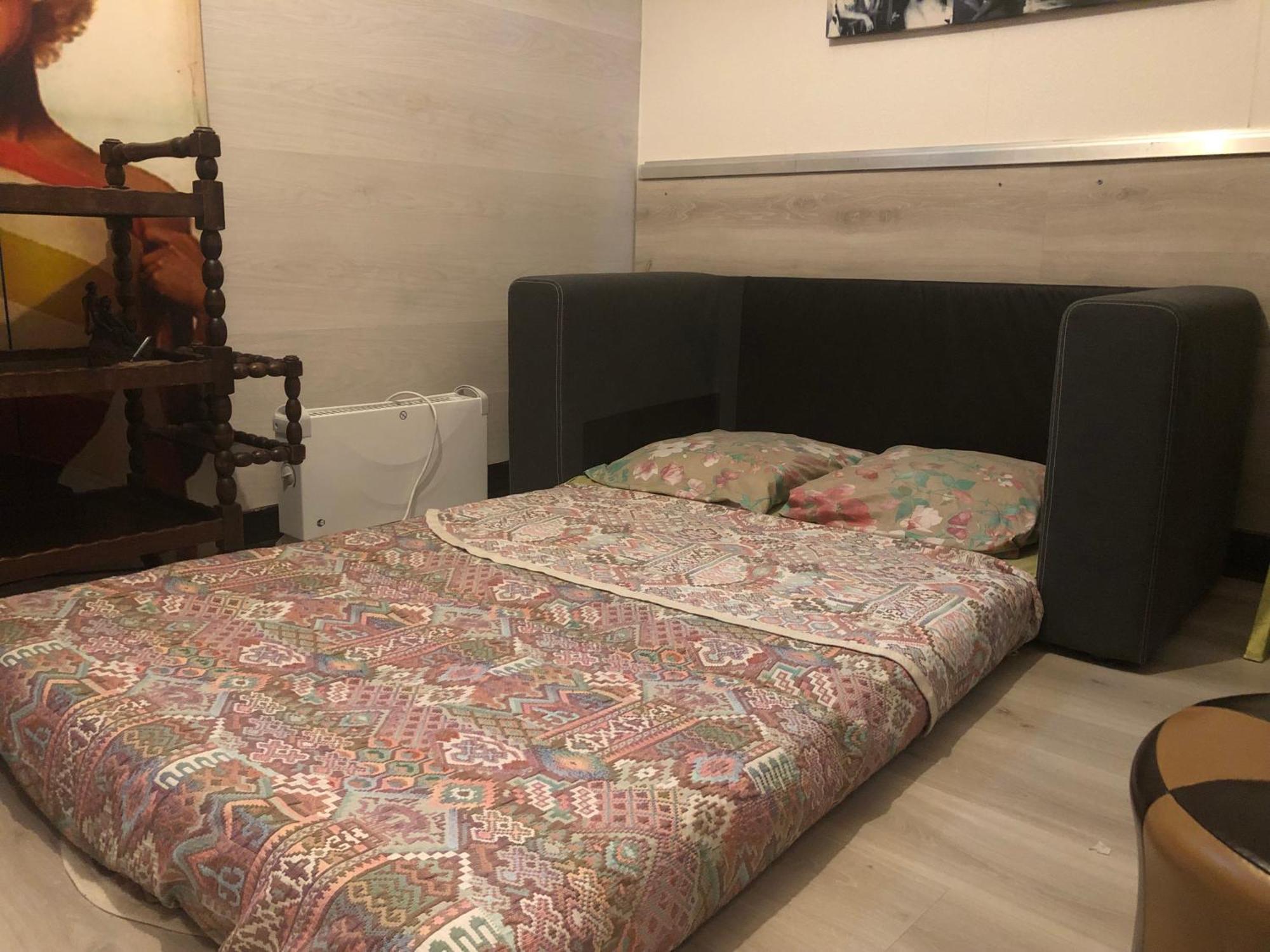 Guesthouse Familial Pour 2,3,4 Personnes De 44M2- Accessible Handic -Rez De Chaussee-Vues Sur Rue Et Patio Prive - Sejour, Chambre Separee-Cuisine,Salle De Bain,Lit Double Et Canape-Lit 2Pers-Entree De La Rue Berzelius-5 Minutes Du Metro Brochant-Lig 파리 외부 사진